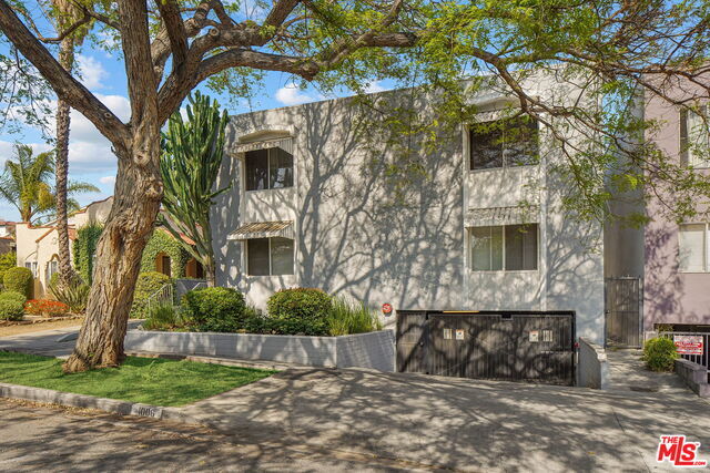 Photo - 1006 Havenhurst Dr Unit 4