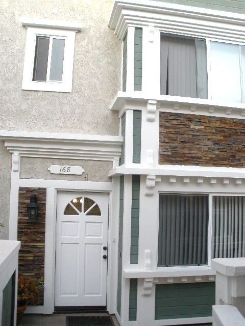 Photo - 168 Manhattan Ave Unit 168 Manhattan Ave - Townhouse