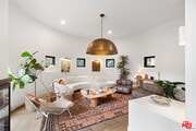 Photo - 2065 Watsonia Terrace House