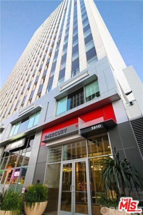 Building Photo - 3810 Wilshire Blvd Unit 1601