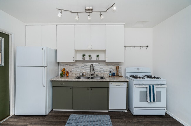 Photo - 4821 Jumano Ave