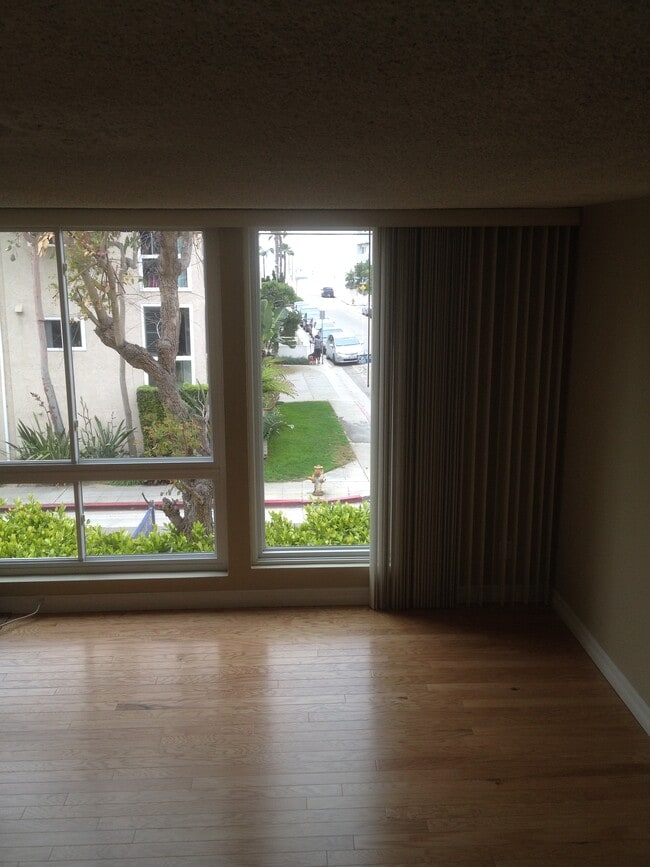 Photo - 100 Driftwood St Unit 1