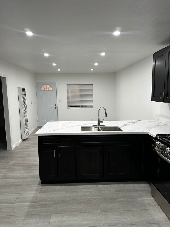 Photo - 2560 E Madison St Unit 2560