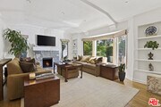 Photo - 735 Westmount Dr House
