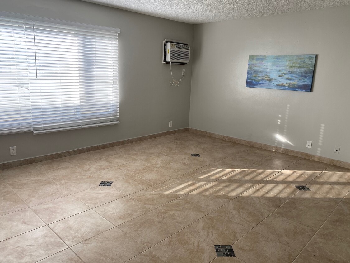 Floor Plan - Executive Studio