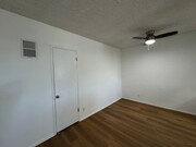 Photo - 6632 Darby Ave Unit 15
