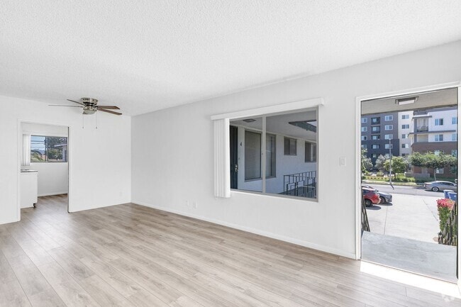 Building Photo - 6120 Radford Ave Unit 3 Rental