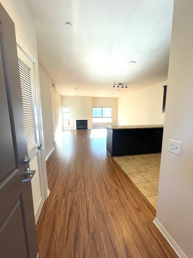Building Photo - 5827 Carlton Way Unit 203