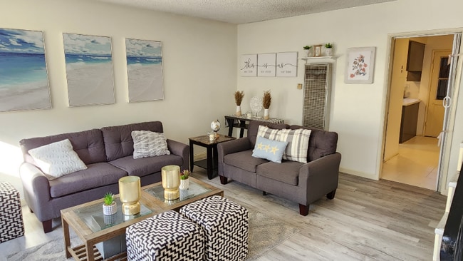 Photo - 440 W Regent St Unit Apt B