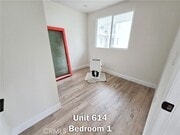 Photo - 614 W 84th St