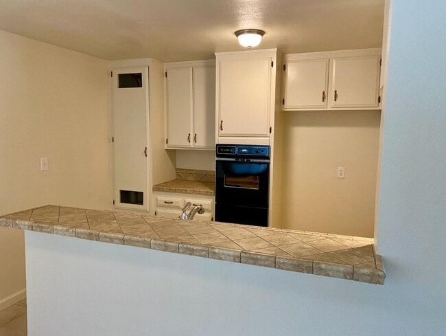 Photo - 24836 Walnut St