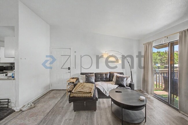 Photo - Unit 521