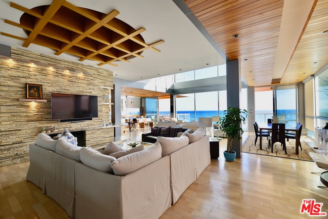 Photo - 24826 Malibu Rd