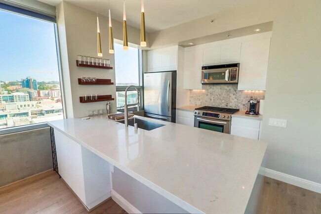 Photo - 321 Tenth Ave