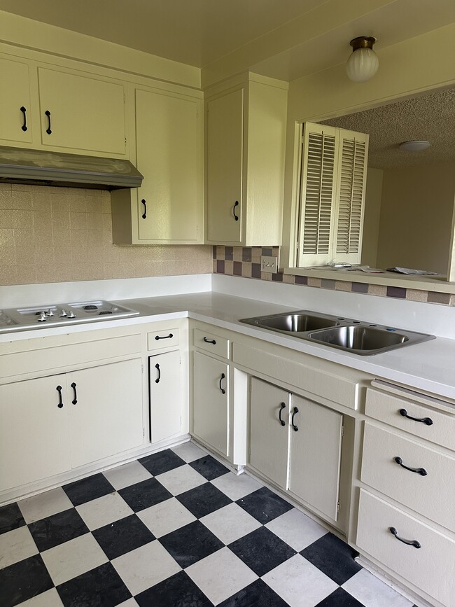 Building Photo - 1326 N Central Ave Unit 7 Rental