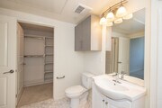 2BR, 1BA - 797SF - Archwood Court