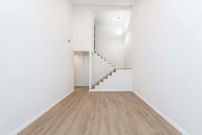 Photo - 2423 Coventry Cir