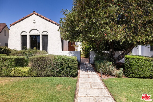 Photo - 851 Masselin Ave House