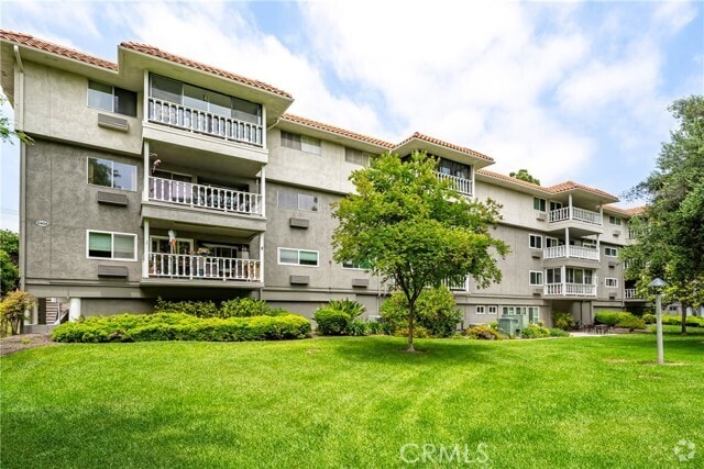 Building Photo - 2404 Via Mariposa W Unit 2A Rental