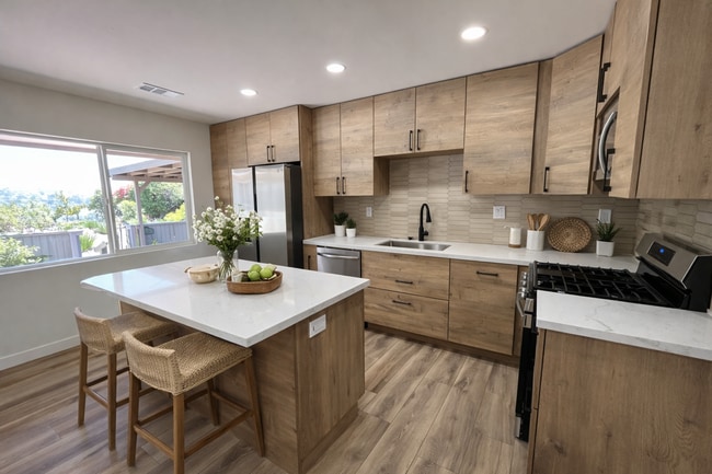 Building Photo - Large 6 bed 3 bath House on East Falls! Completely Renovated (2025)