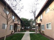 Photo - Great Upstairs 2BD/1BA Condo, Community Po...