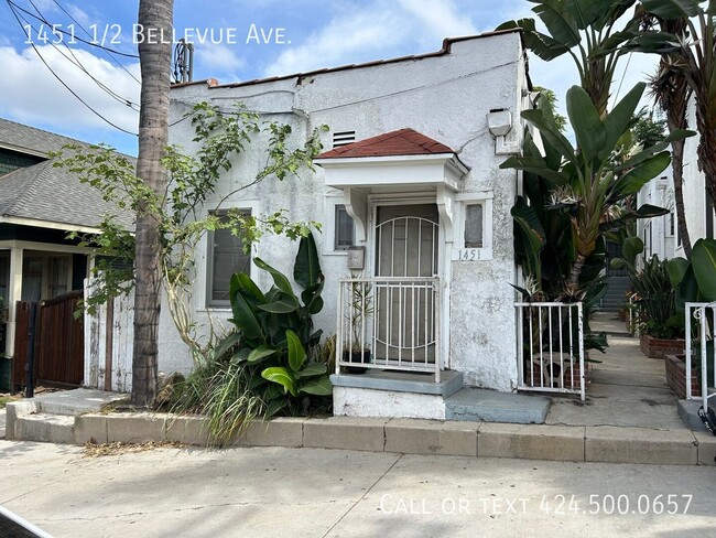 Building Photo - 1451 1/2 Bellevue Ave.-