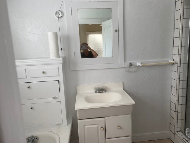 Bathroom - 508 W Holly Ave