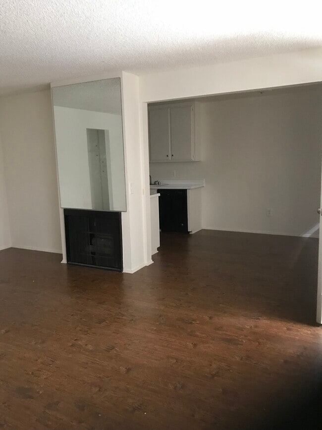 Photo - 20947 Bryant St Apartments Unit 202