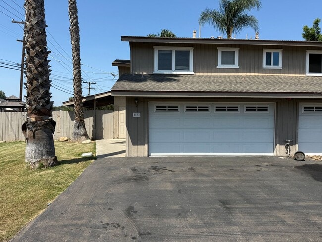 Modern 3 Bedroom, 2.5 Bath Two-Story Townh... - Modern 3 Bedroom, 2.5 Bath Two-Story Townh... House