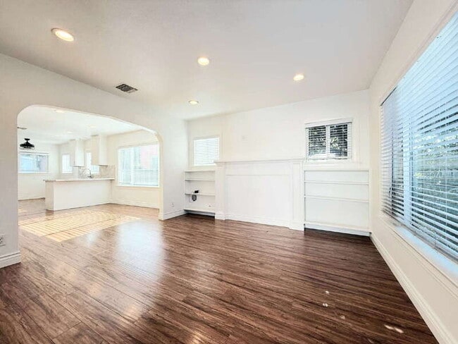 Photo - 6500 Arlington Ave