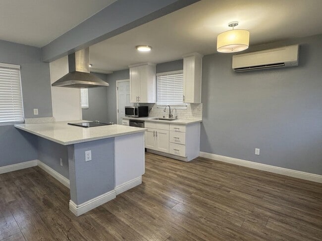 Photo - 10926 Milano Ave