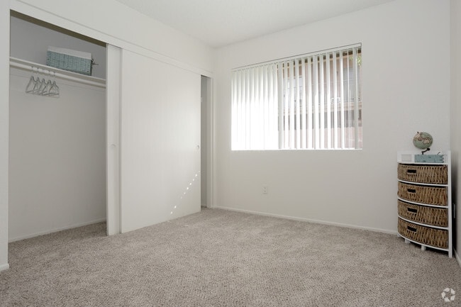 2BR, 1BA – 1012 SF - Mayberry Colony Apartments