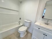 Full size tub shower - 7080 Estrella de Mar Rd Condo Unit La Costa Casita