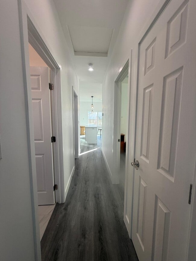 Photo - 16655 Markham St