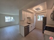Photo - 912 N Ridgewood Pl Unit 2