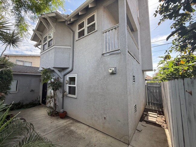 Photo - 3536-3538 Herman Avenue Unit 3538