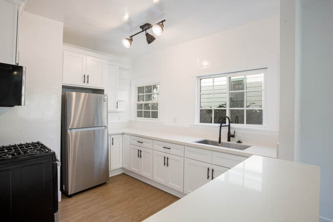 Photo - 1934 New England St Condo Unit 3