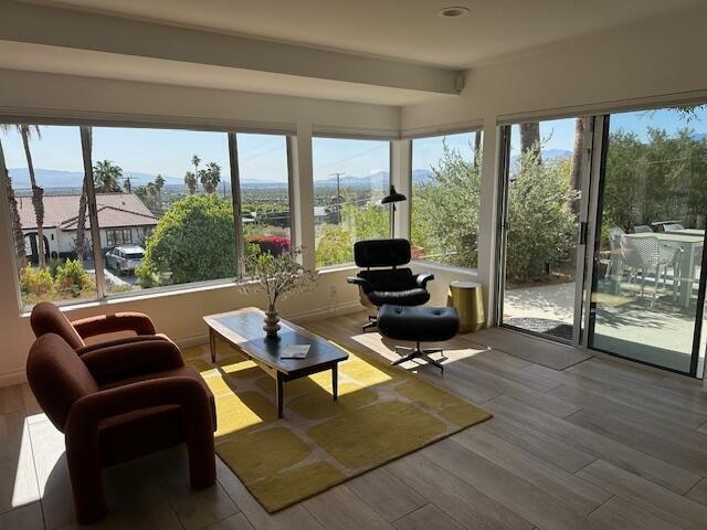 Photo - 901 W Vía Livorno