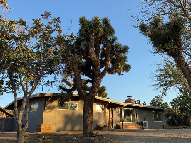 Photo - 7515 Bannock Trail