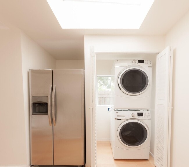 Photo - 2018 Monterey St Unit 1/2