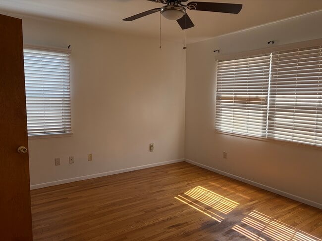 Photo - 7129 Lotus Ave