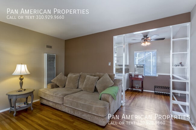 Building Photo - 335 S Los Robles Ave Unit B Rental