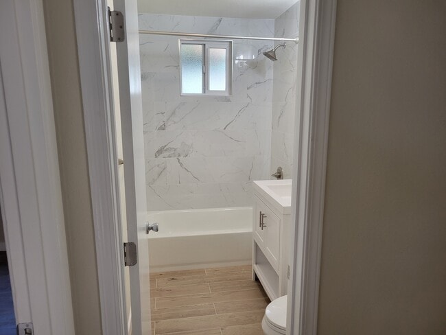 Photo - 303 Ohio St Unit 1