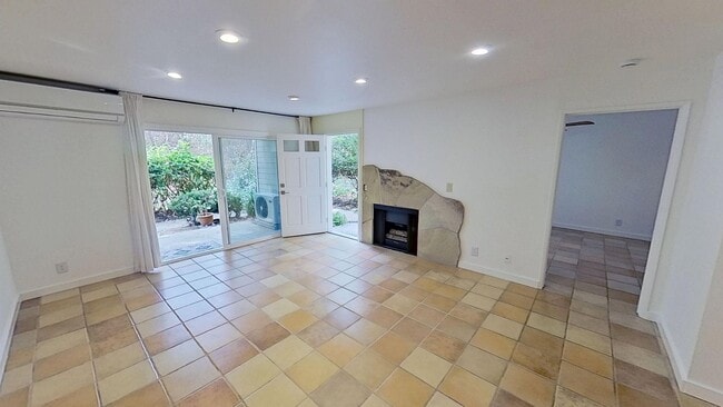 Photo - 7640 Hollister Ave
