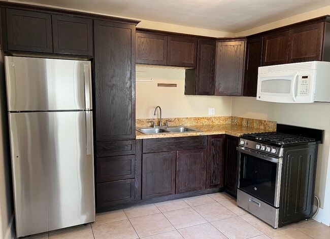 Building Photo - 206 S Guadalupe Ave Unit #C