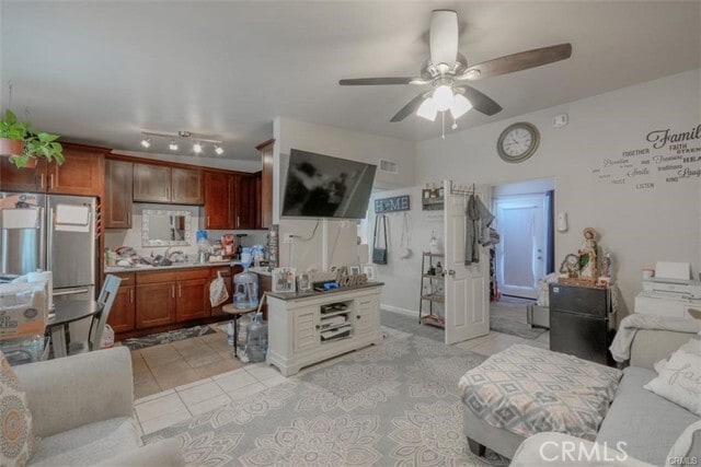 Photo - 587 El Placer Rd