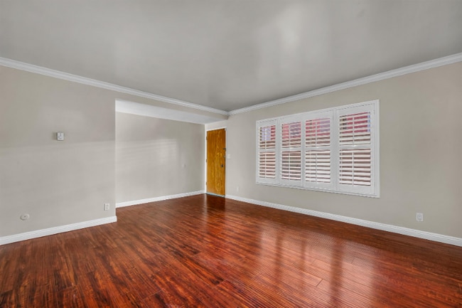 Photo - 810 Edgewood St Unit 105