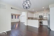 Photo - Bright & Spacious 2Bdm 2Ba Townhome in Eas...