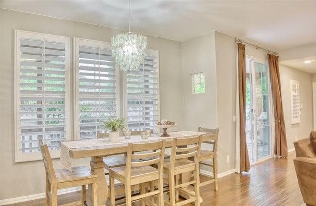 Photo - 2 Evergreen Rd