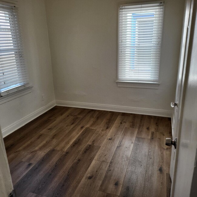 Photo - 833 1/3 N Formosa Ave